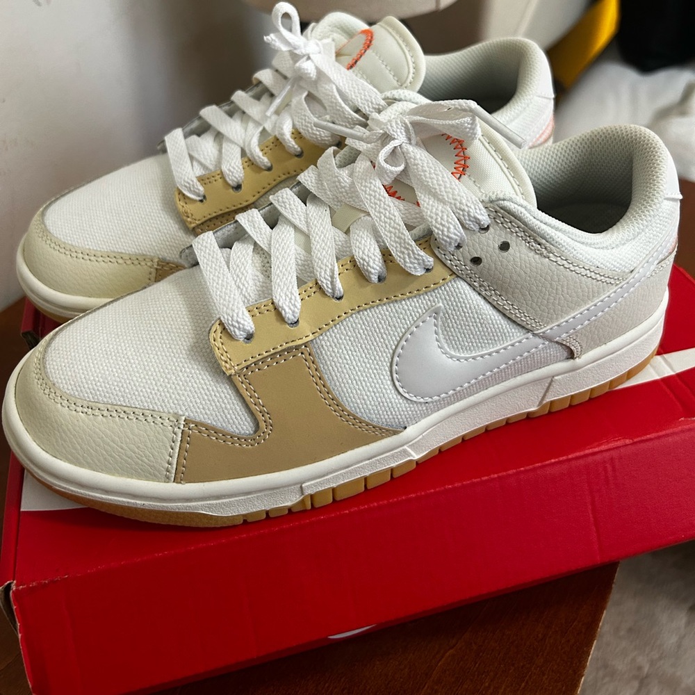 New Nike Dunk Low SE “If Lost Return To” men’s size 6